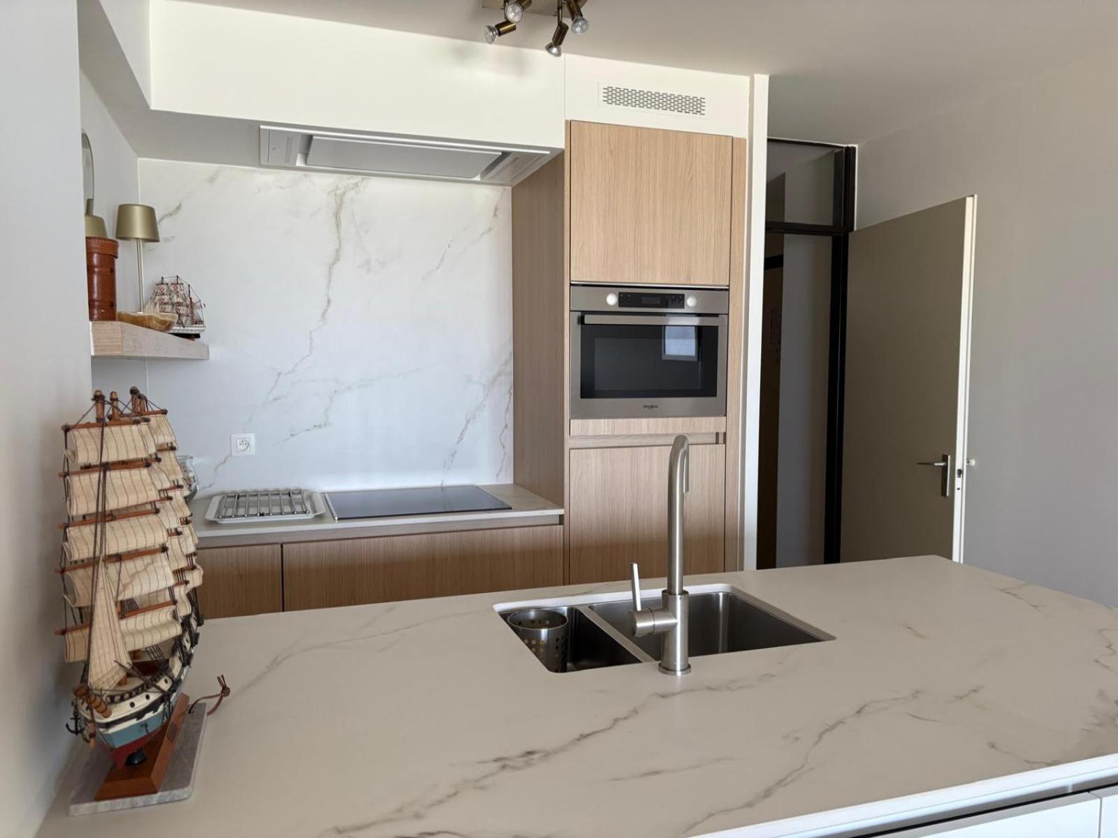 Seagull, Ruim En Volledig Vernieuwd Appartement Met Zeezicht In Westende Middelkerke Zewnętrze zdjęcie