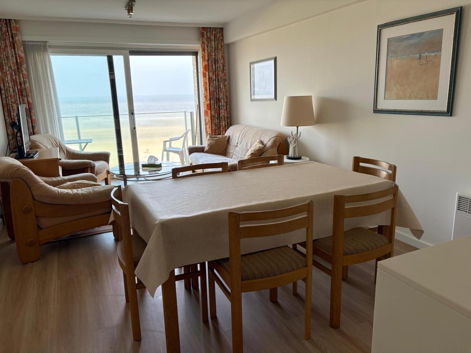 Seagull, Ruim En Volledig Vernieuwd Appartement Met Zeezicht In Westende Middelkerke Zewnętrze zdjęcie